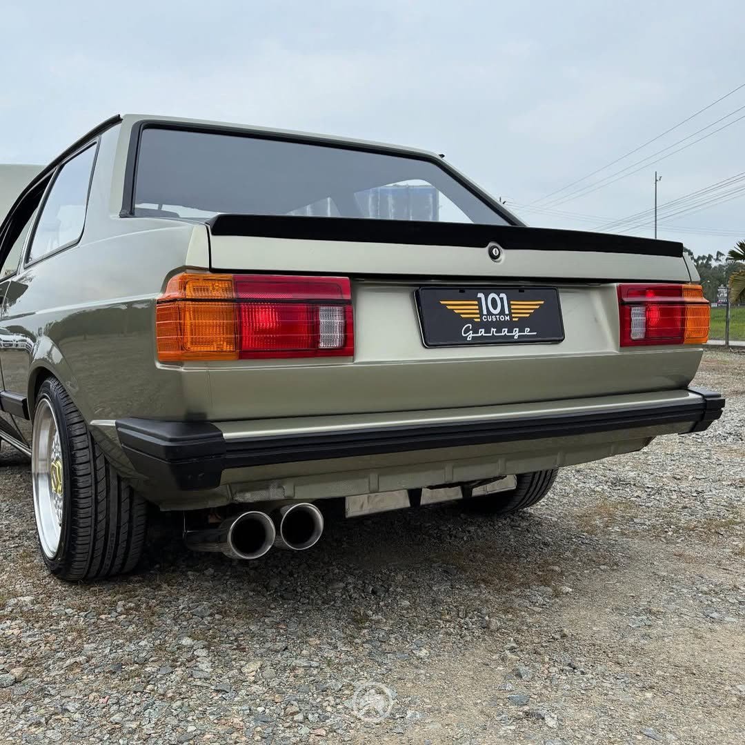 Customização Volkswagen Voyage 1982: Projeto Sleeper com Toques Anos 80 — imagem 7